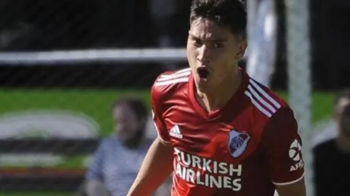 Londoño Bedoya firmó su primer vínculo con River hasta fines del 2024.