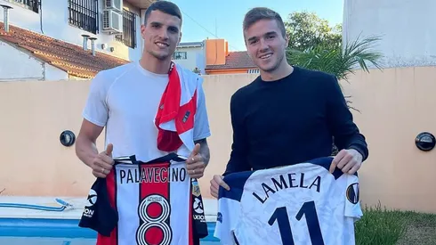 De primo a primo: Palavecino y Lamela posan con sus respectivas camisetas.