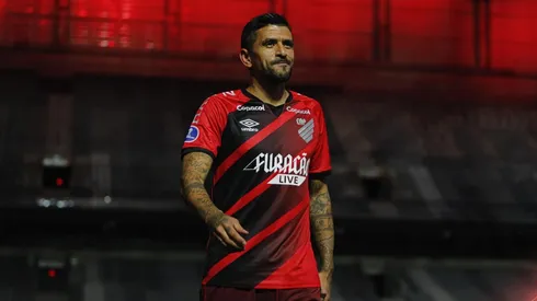 Lucho González jugó su último partido como profesional. Atlético Paranaense venció 4 a 0 a Aucas por la sexta fecha de la Copa Sudamericana.