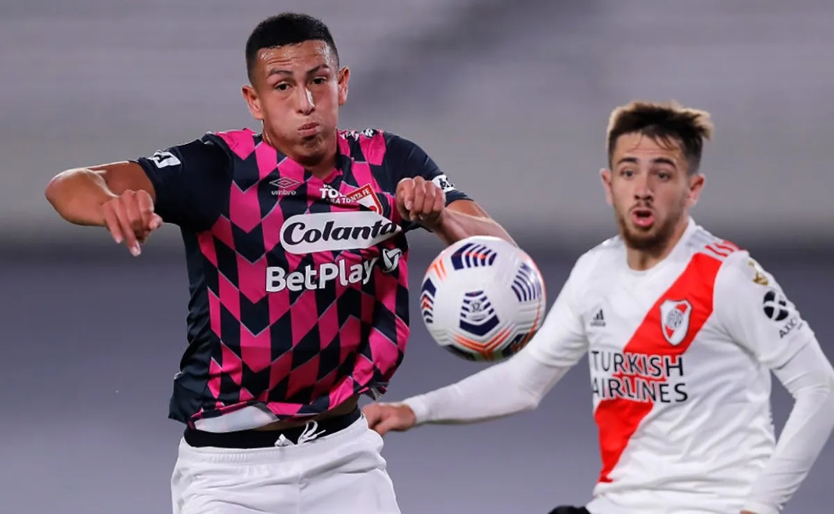 El defensor colombiano expresó todas sus ganas de jugar algún día en River.