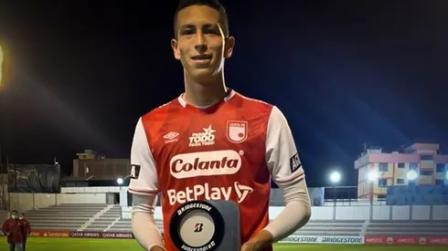 Alejandro Moralez salvó dos goles en la línea durante el partido con Junior.