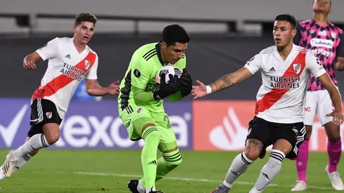 La presentación del mediocampista en el arco de River llegó hasta Israel.