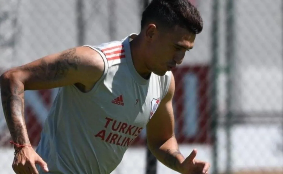Matías Suárez es uno de los afectados que podría estar presente el martes frente a Fluminense