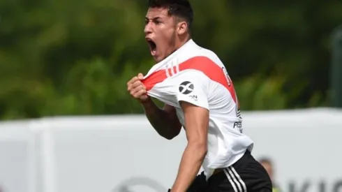 Tomás Lecanda tiene 21 años y es marcador central de la Reserva