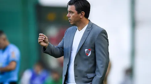 Marcelo Gallardo estuvo en contacto con los futbolistas contagiados, pero no presentó síntomas compatibles con el Covid.