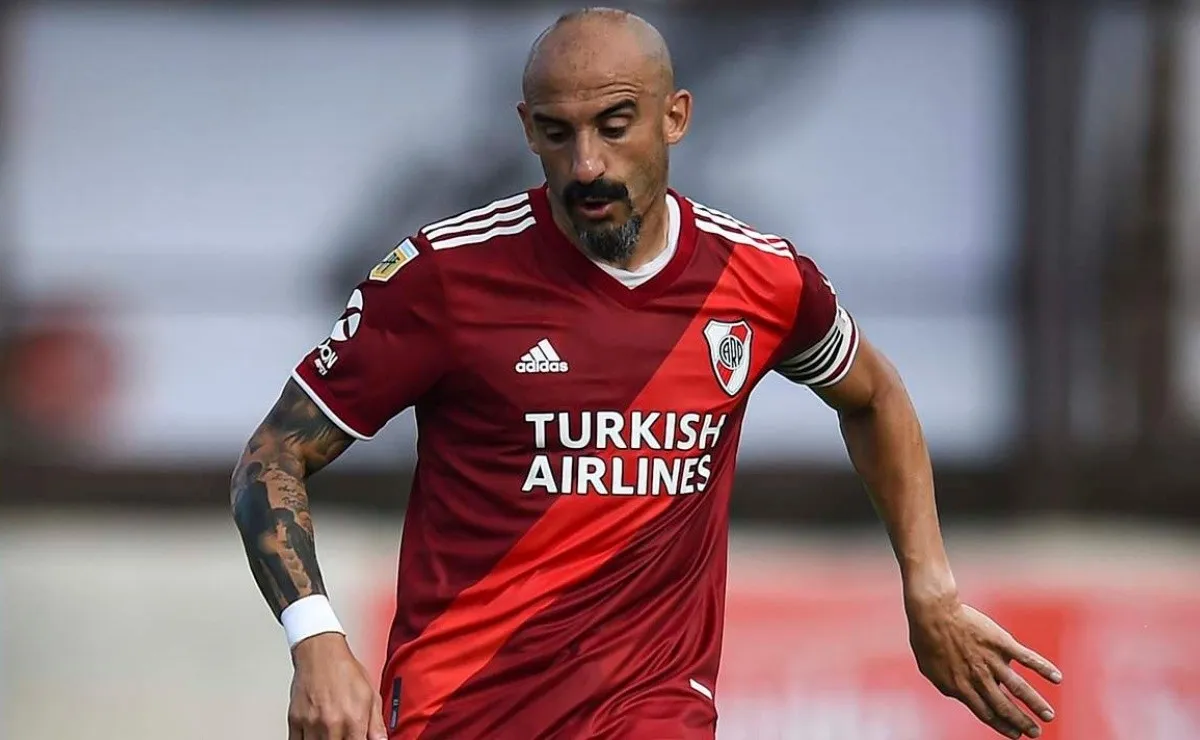 Se filtró un audio de Javier Pinola en el que pide estar presente en el partido entre River y Santa Fe por la Copa Libertadores pese a no tener el alta médica.