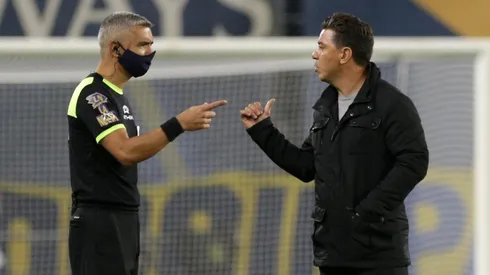 El Muñeco expresó todo su malestar por la falta no cobrada en el gol de Boca.