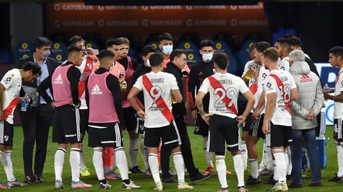 Gallardo y los jugadores, todos unidos. Una imagen que simboliza lo que es River en este momento.