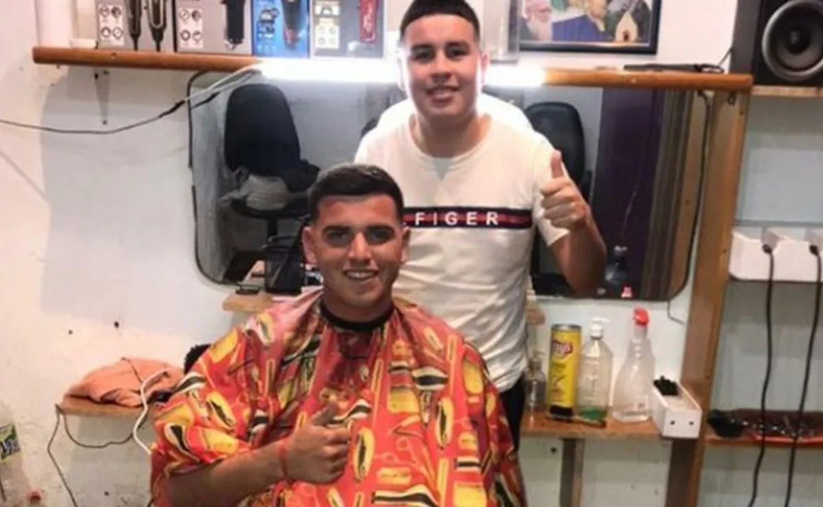 Alan tiene 21 años y es suplente en Reserva, donde tampoco debutó aún.
