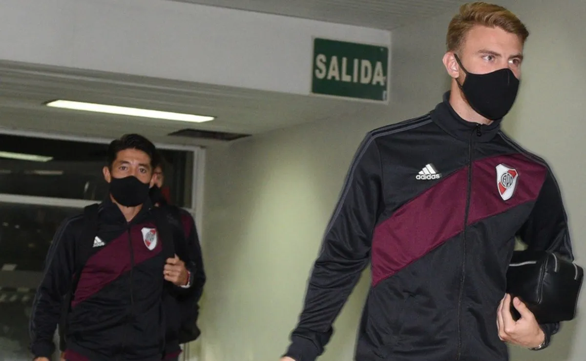 Beltrán y Casco, dos de los 19 futbolistas que le quedaron a Gallardo para el superclásico.