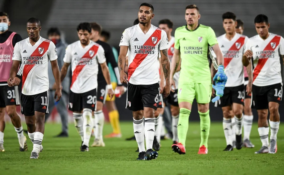 Suárez, Rollheiser y Simón se suman a la lista de contagiados. Y podrían confirmarse más en las próximas horas.