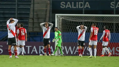 Una imagen que se hace repetida en los últimos partidos del Millonario.