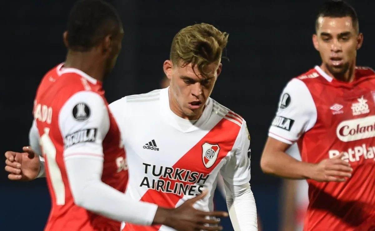Federico Girotti jugó un buen partido ante Santa Fe.