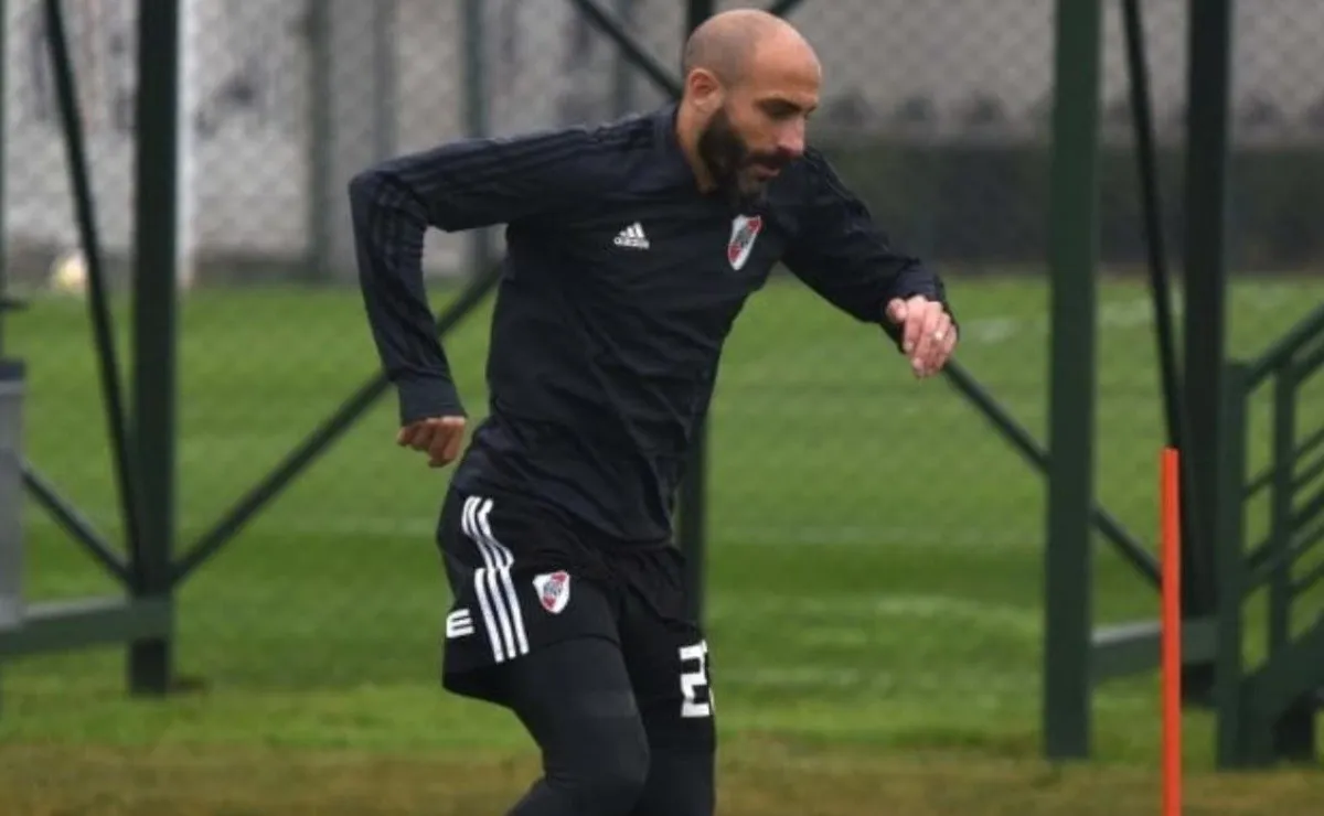 Javier Pinola sueña con poder jugar en este primer semestre de año