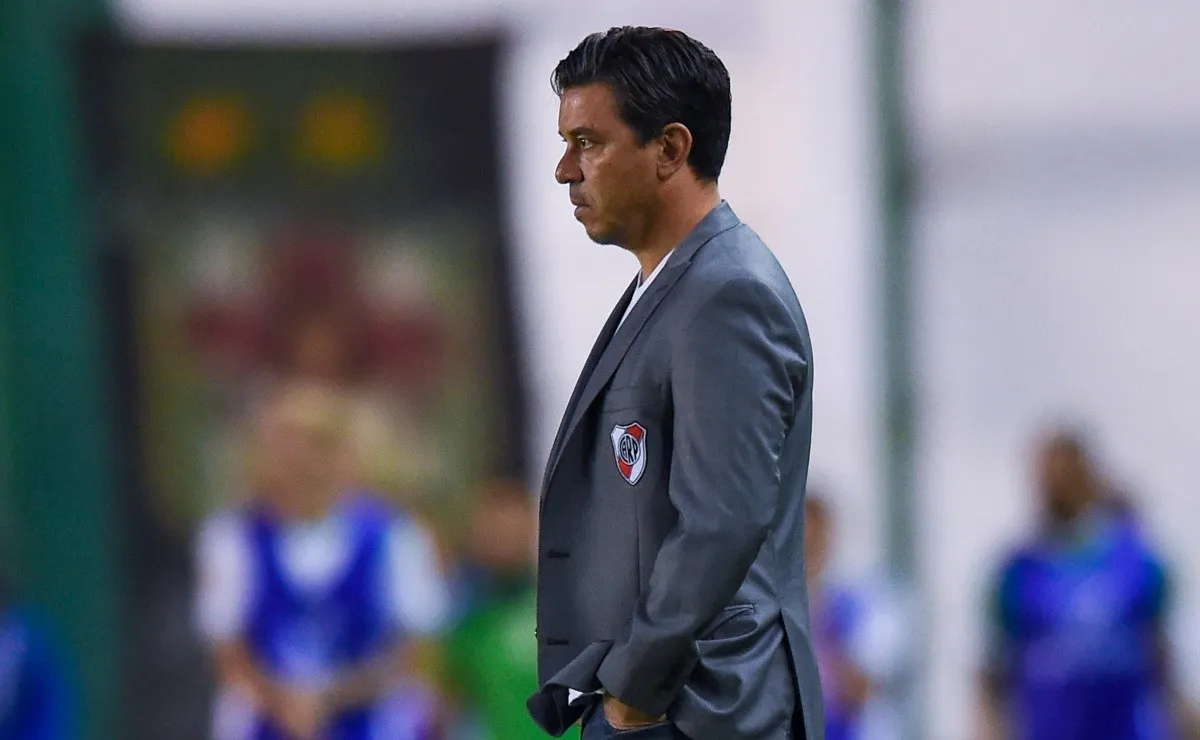 Tal como sucedió ante San Lorenzo por la fecha 12 de la Copa de la Liga, el Muñeco se fue del Florencio Sola sin brindar declaraciones.