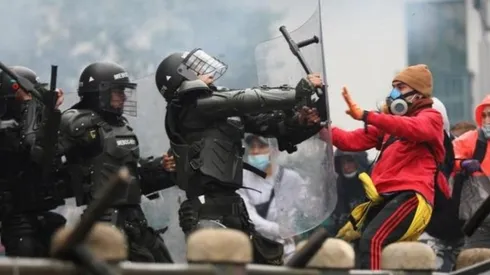 Se desataron serios incidentes en la ciudad donde jugará River por la Copa Libertadores.