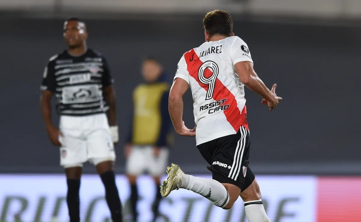 La Araña finalizó una gran jugada colectiva de River y marcó el segundo tanto del Millonario ante Junior.