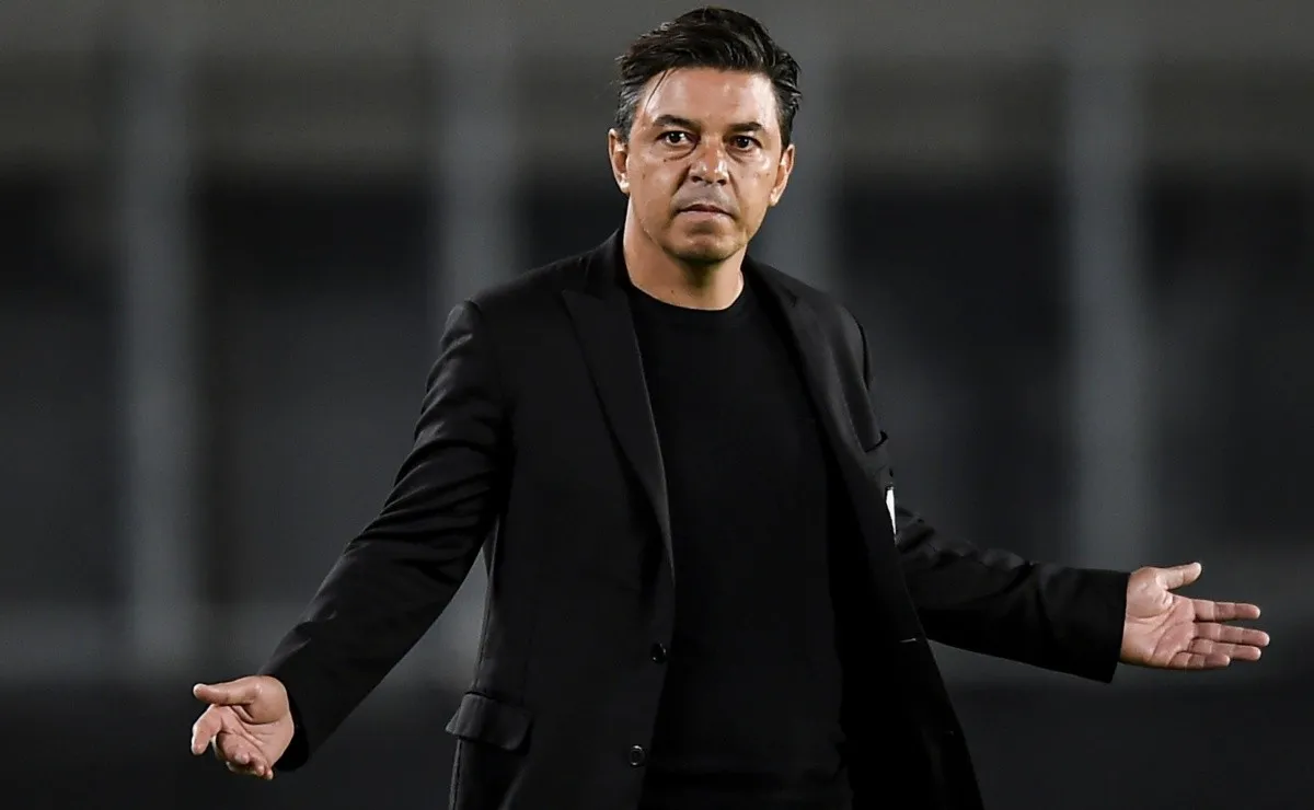 Marcelo Gallardo deberá decidir qué equipo pondrá contra Junior de Barranquilla, si repite el mismo que utilizó ante Fluminense y San Lorenzo o si vuelve a la línea de tres.