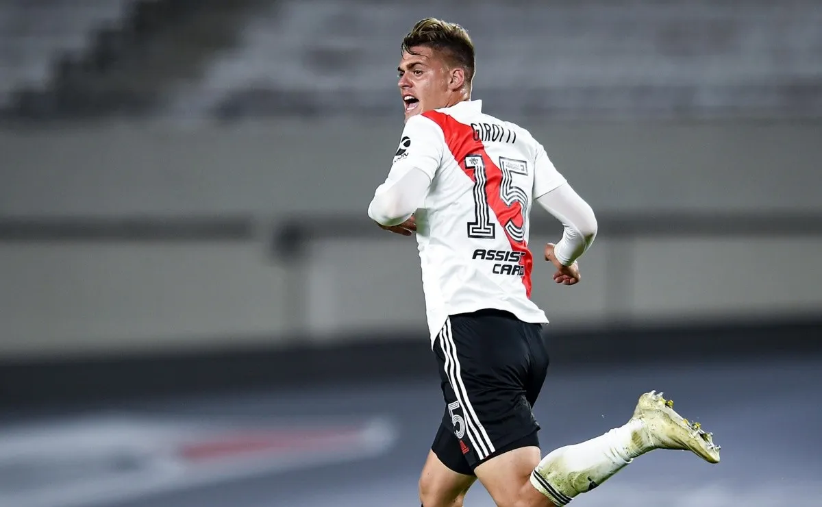 Federico Girotti marcó el descuento de River ante San Lorenzo en el Monumental.