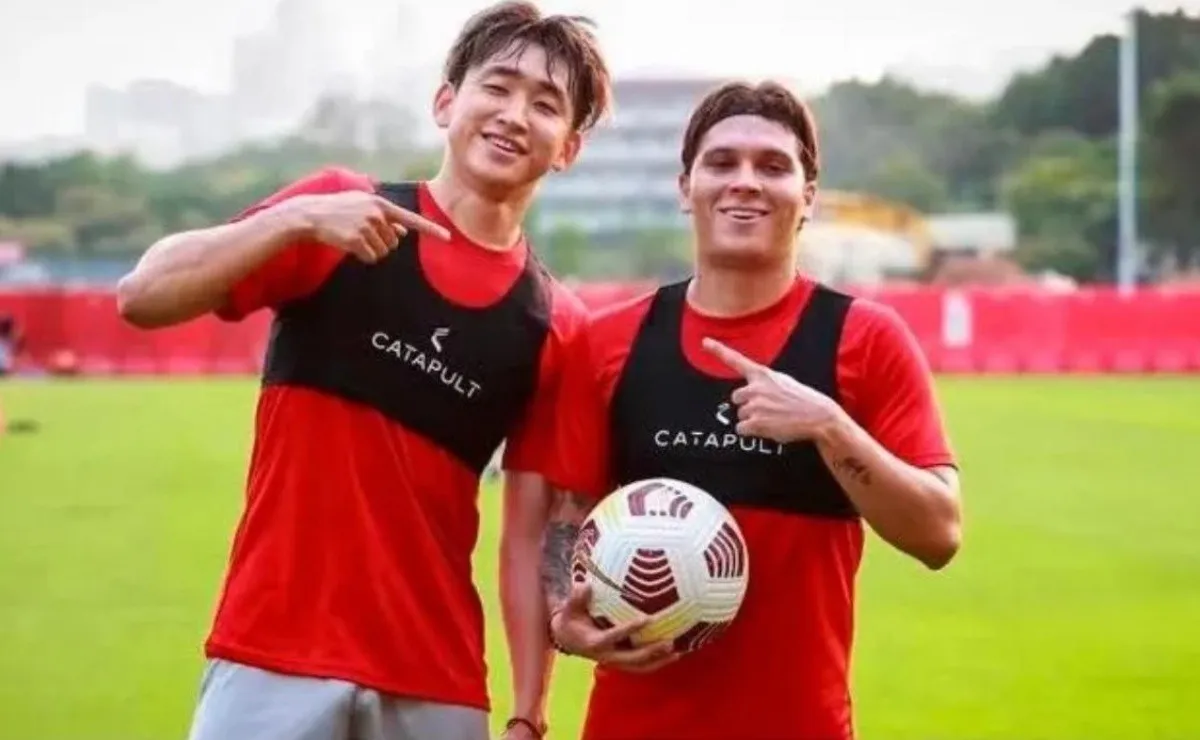 Juanfer brilló en su debut oficial en el Shenzhen.