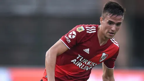 El volante recibió un obsequio de uno de sus compañeros de River.