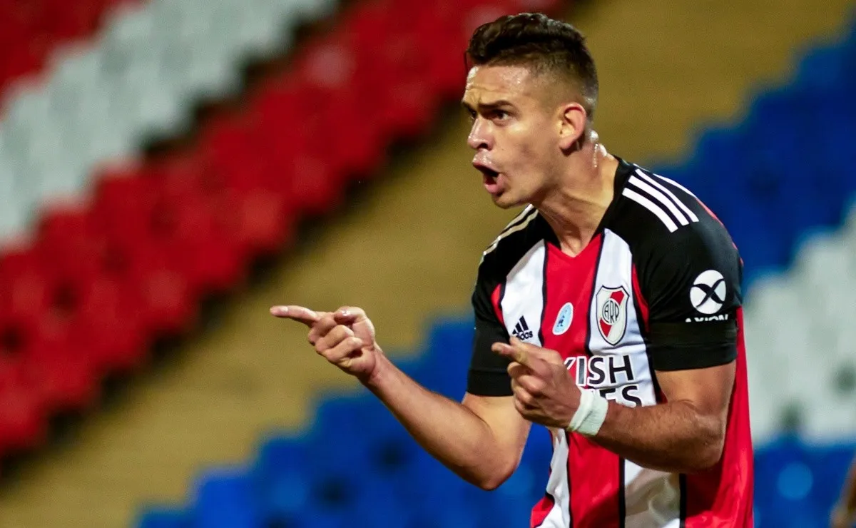 Rafael Santos Borré convirtió por última vez en la goleada de River a Godoy Cruz por 6 a 1. Este viernes buscará romper una racha de 273 minutos sin hacer goles.