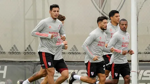 El Muñeco sufrió una baja de último momento y debió realizar un cambio en la delegación de 23 jugadores que viajan a Santiago del Estero.