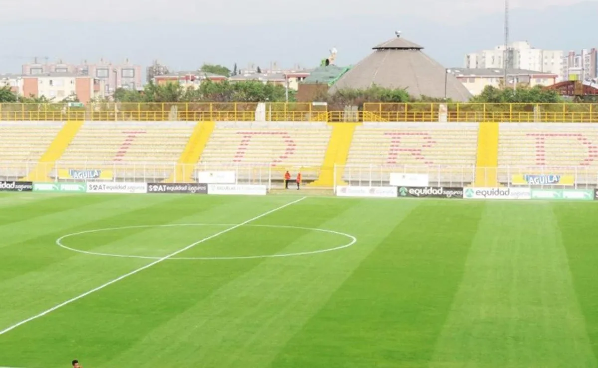 El Estadio Metropolitano de Techo tiene una capacidad para 8000 personas