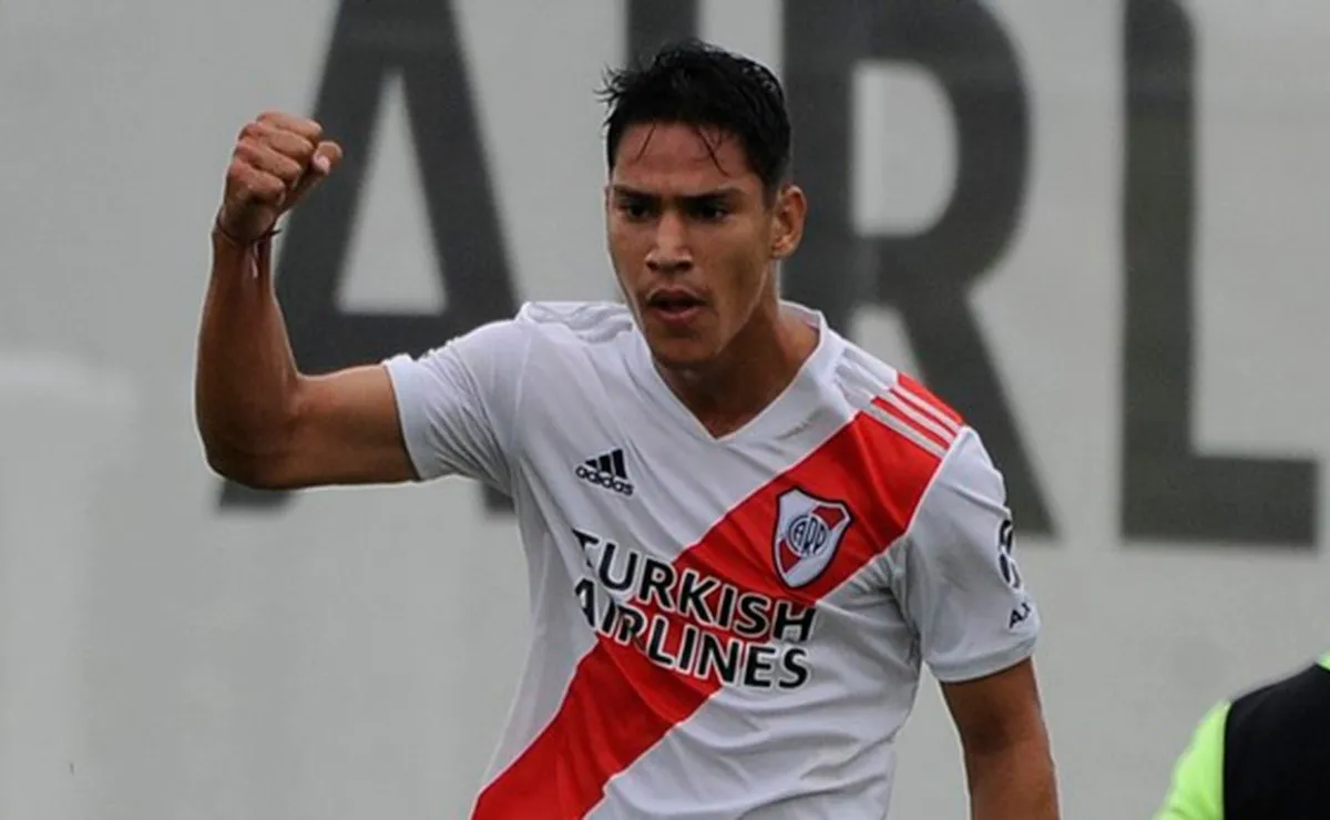 Flabián Londoño la joya de la Reserva de River se refirió a su presente, los consejos de Marcelo Gallardo y Rafael Santos Borré y su admiración por Radamel Falcao.