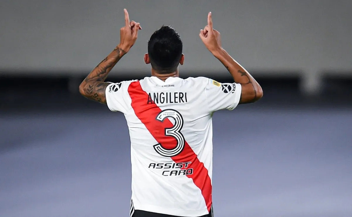 El DT de River fue fundamental en el golazo del lateral izquierdo