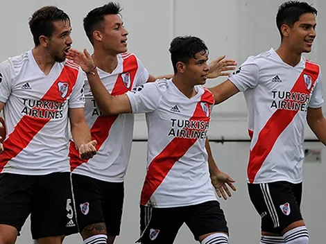 River goleó a Colón en Reserva y sigue prendido bien arriba
