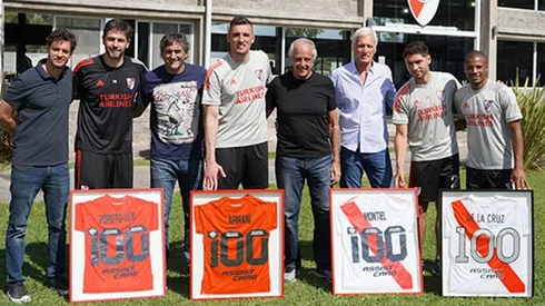 Germán Lux, Franco Armani, Gonzalo Montiel y Nicolás De La Cruz fueron homenajeados por haber alcanzado los 100 partidos en River.
