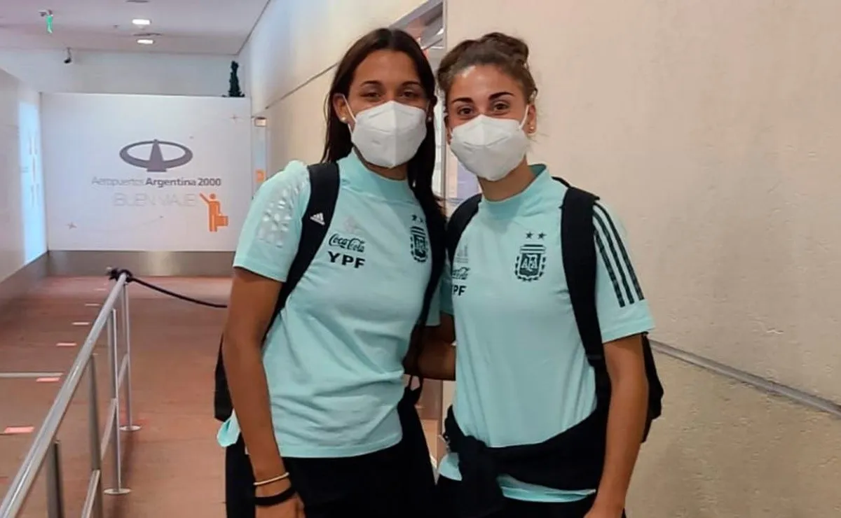 Martina Del Trecco y Giuliana González Ranzuglia, jugadoras de River, partieron a España para jugar una serie de amistosos con la Selección Argentina.