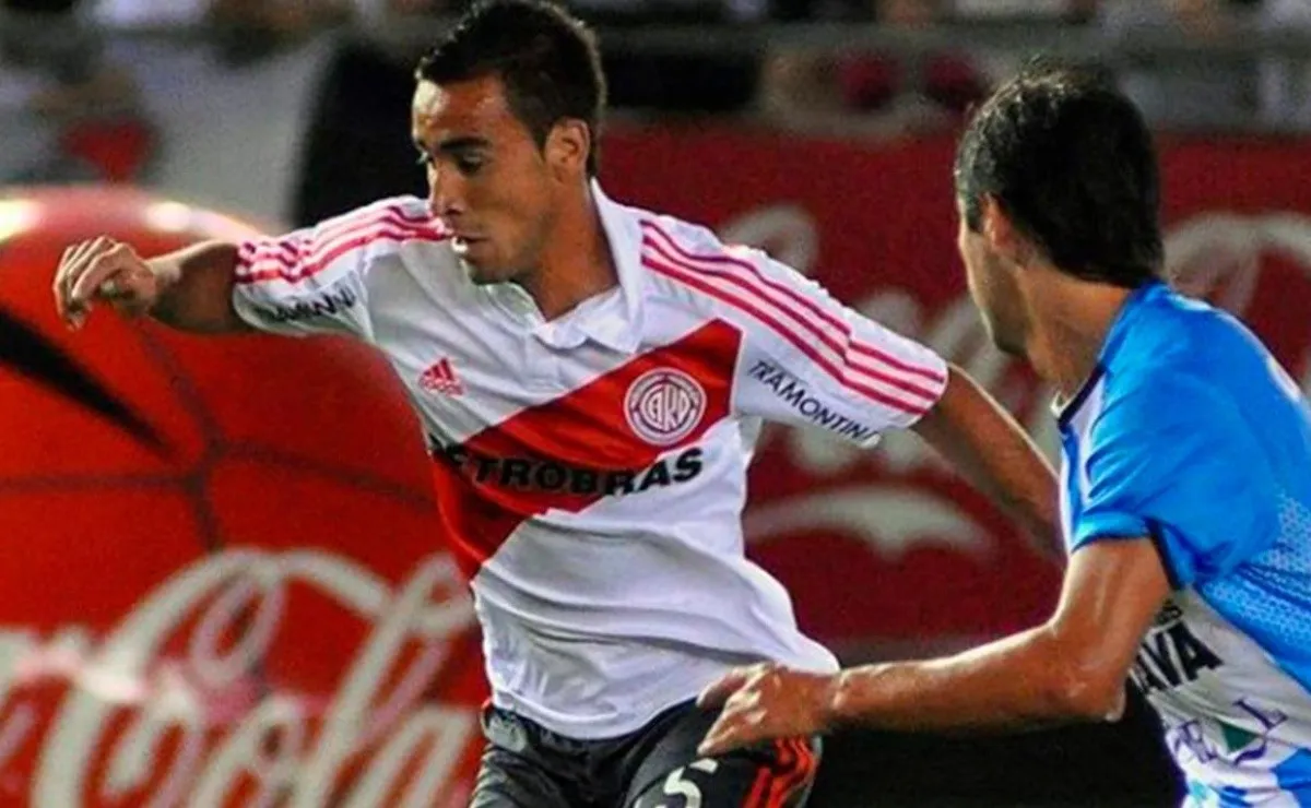 Facundo Affranchino surgió de las Inferiores de River, por donde tuvo tres pasos. Actualmente se encuentra en Olimpo de Bahí Blanca, en el Federal A.