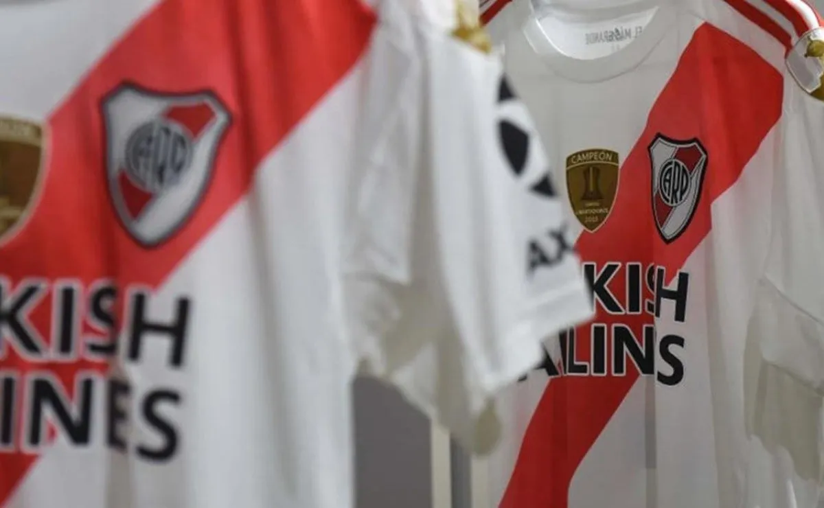 La camiseta de River podría modificar su marca principal en el año 2022
