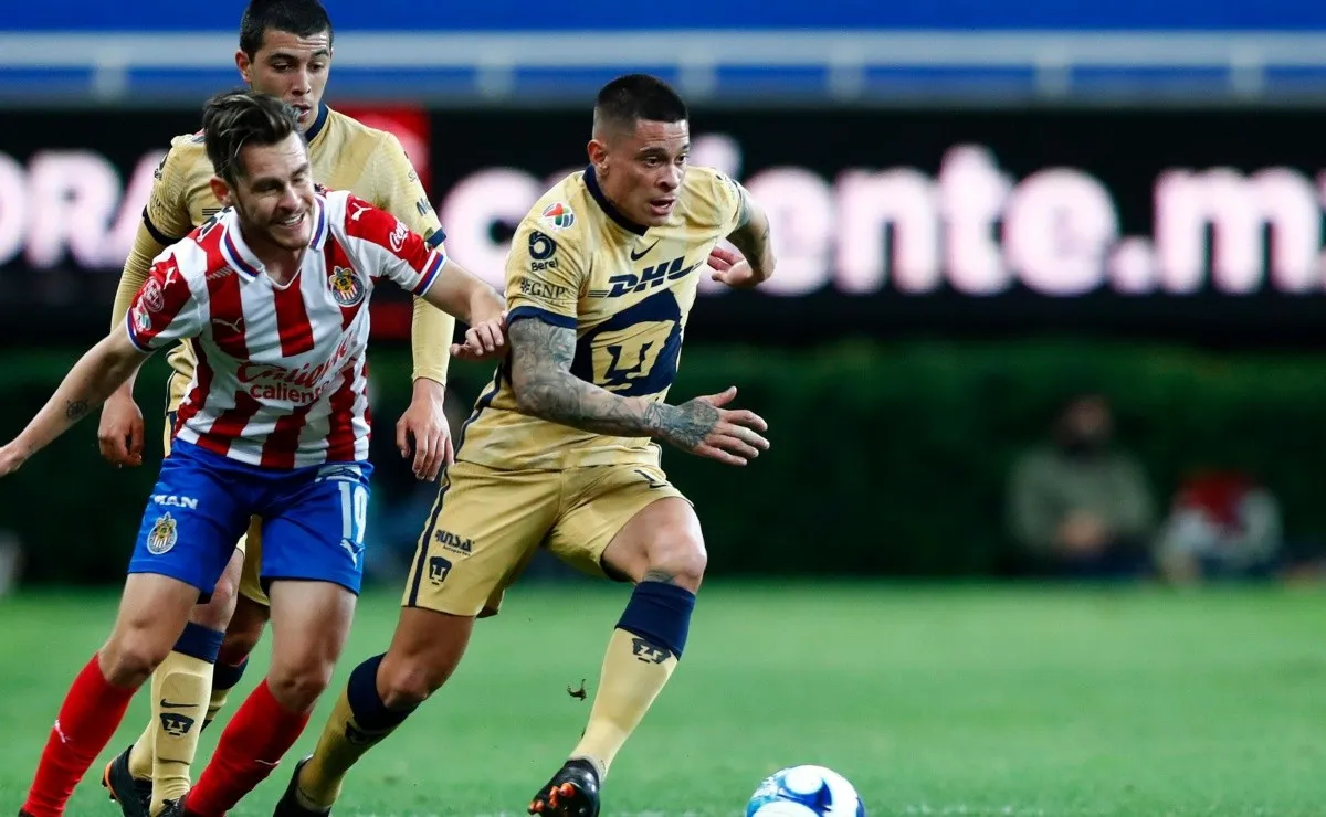 Juan Manuel Iturbe se encuentra en Pumas, pero a mediados de año se termina su contrato y River podría ir a buscarlo en condición de libre.