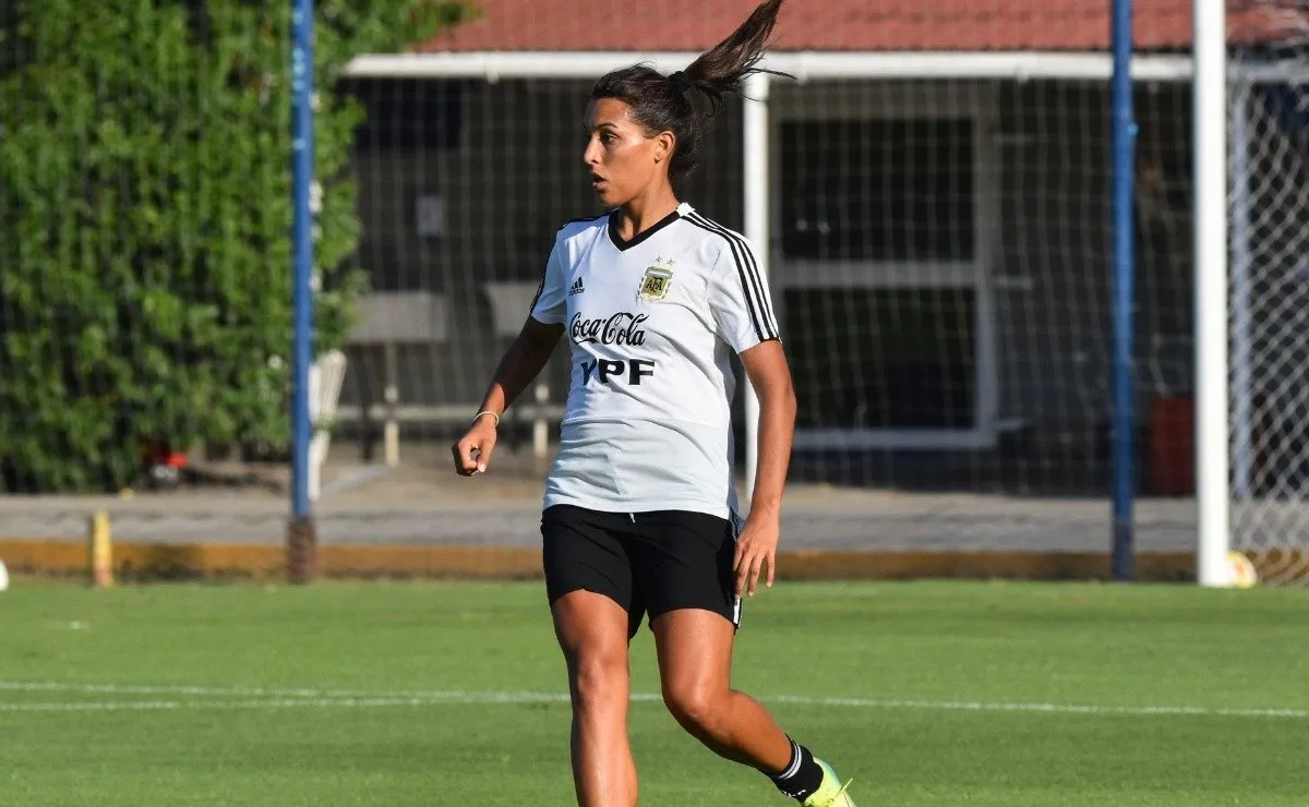 Giuliana González es categoría 2002, nació en José C. Paz y juega de defensora central.