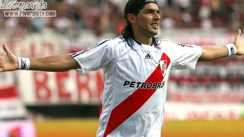 Durante su etapa en el Más Grande, el uruguayo disputó 29 partidos, marcó en 12 ocasiones y ganó un título, el Clausura 2008.