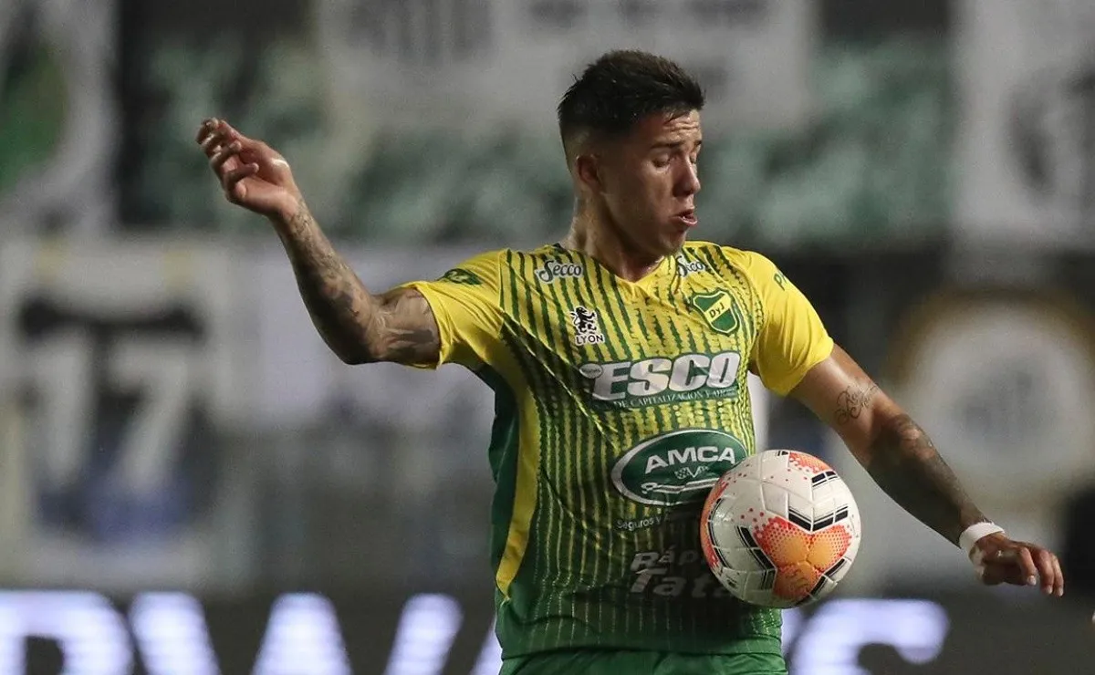 Enzo Fernández se encuentra a préstamo en Defensa y Justicia y debería volver a River en diciembre de este año, aunque su vuelta podría darse en junio.