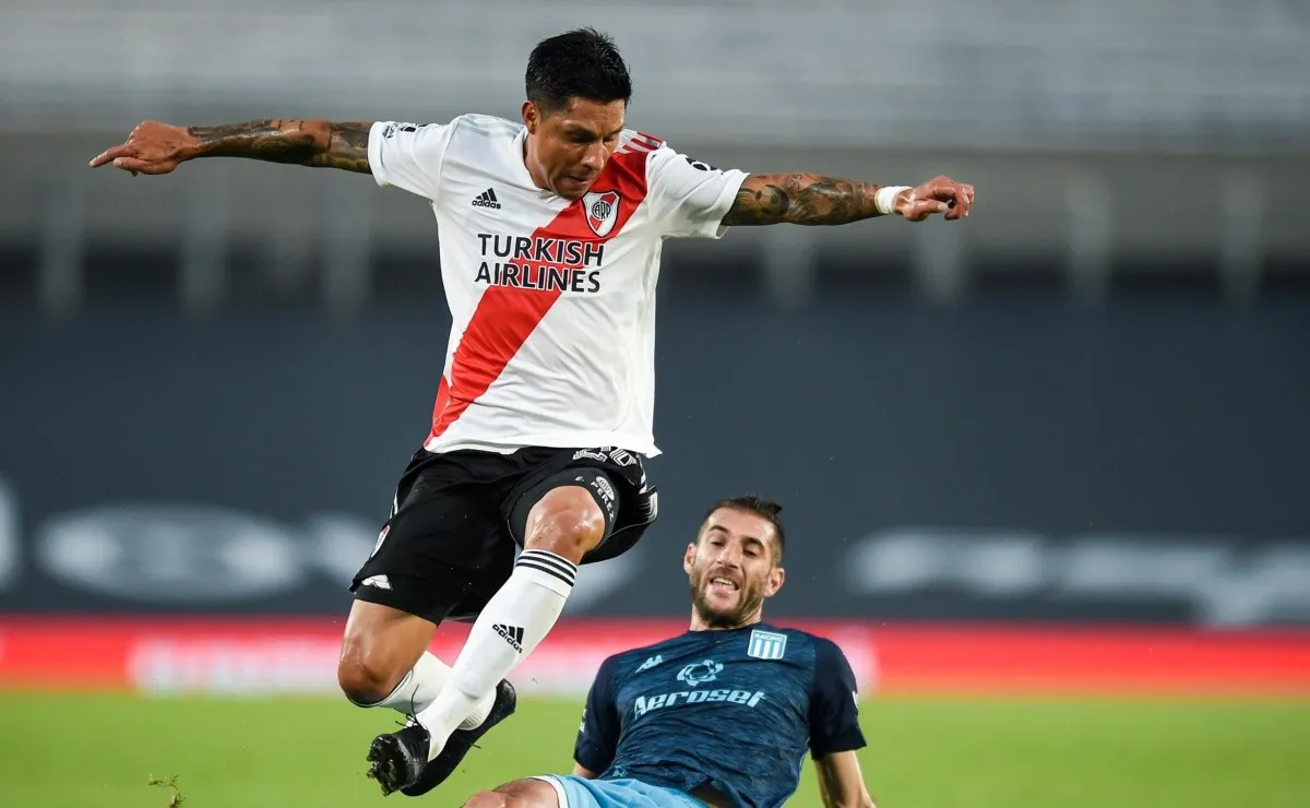 Después del 5-0 en la final de la Supercopa Argentina, River no pudo marcar contra Racing en el Monumental.