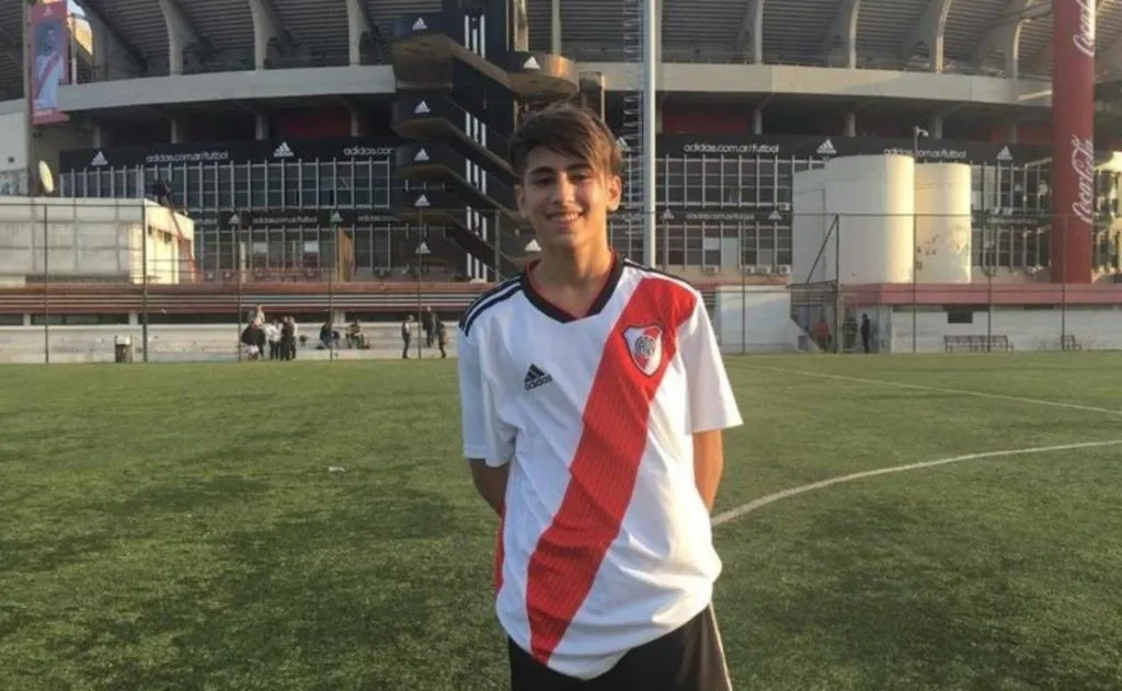 Wierna Luque es categoría 2005, juega de enganche y portaba la cinta de capitán en varias categorías.