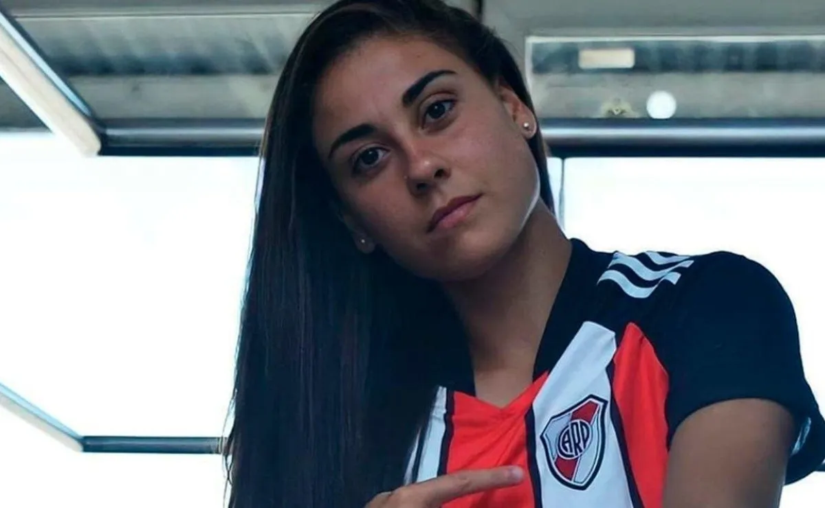 Martina Del Trecco formó parte de la campaña de promoción de la nueva camiseta tricolor del Más Grande.