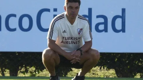 Marcelo Gallardo piensa en la defensa para jugar el próximo sábado en Mendoza