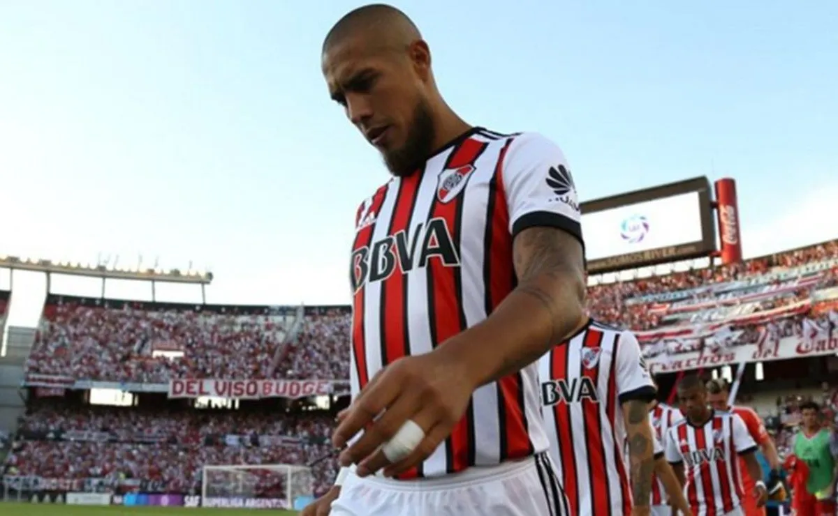 River estrenó por última vez una tricolor frente al mismo rival