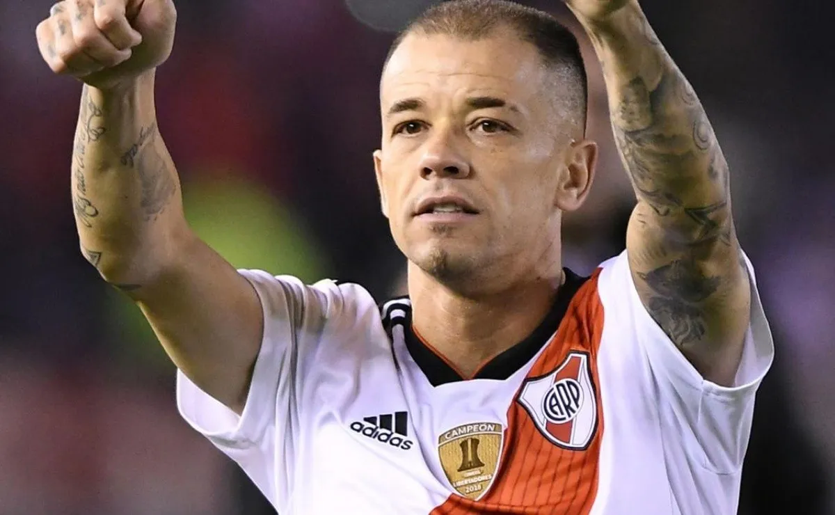 Andrés D'Alessandro presentó su biografía en los últimos días