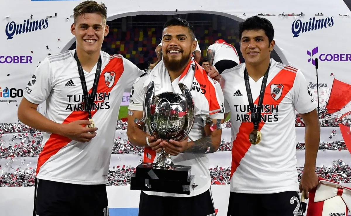 River le ganó 5 a 0 a Racing el pasado 4 de marzo y la Supercopa Argentina ya se encuentra en el Museo River para que los hinchas la puedan ver de cerca.