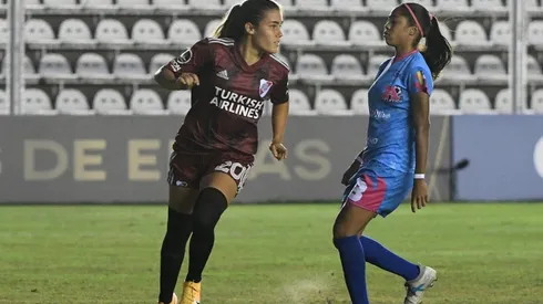 Victoria Costa celebrando su rápido tanto.