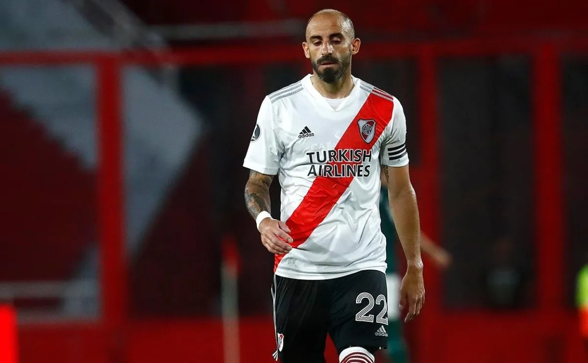 Javier Pinola eligió como ídolo de su infancia a Eduardo Berizzo, marcador central clave en el River de la segunda parte de los 90.
