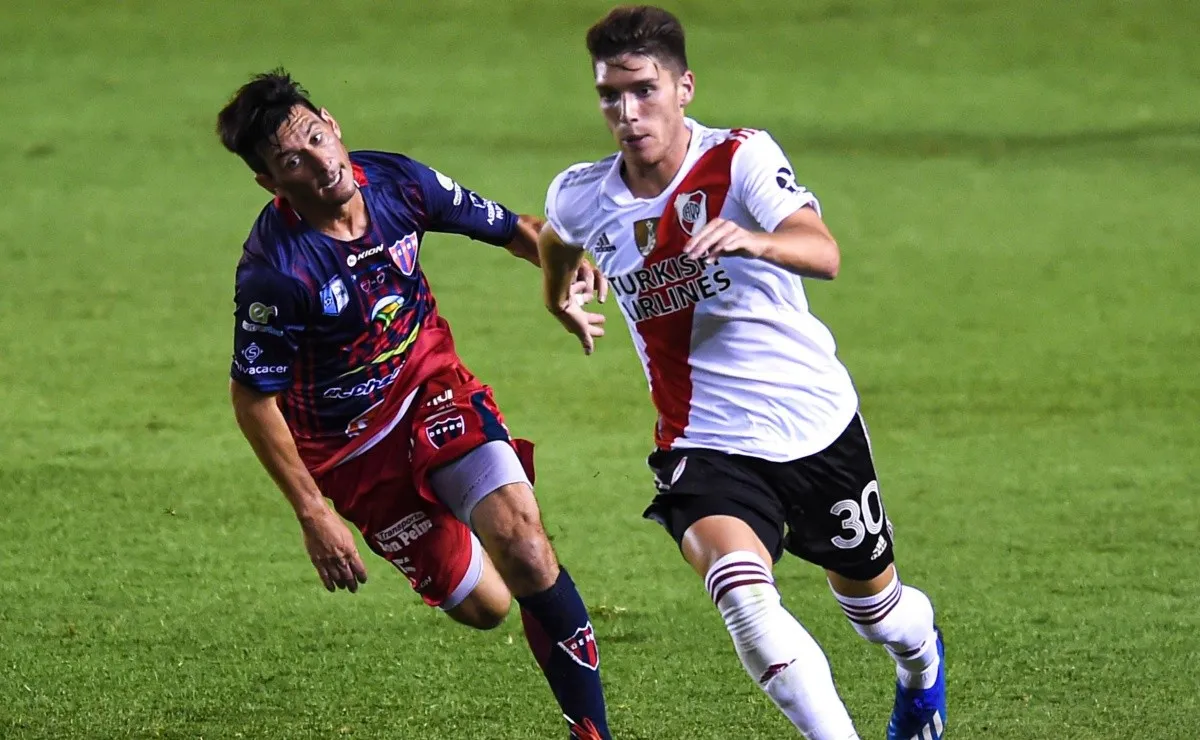 River venció 4-0 a Defensores de Pronunciamiento en la primera ronda
