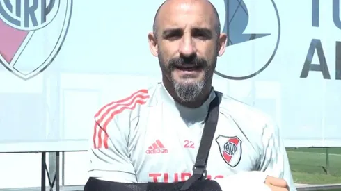 Javier Pinola, agradecido con los hinchas y el plantel